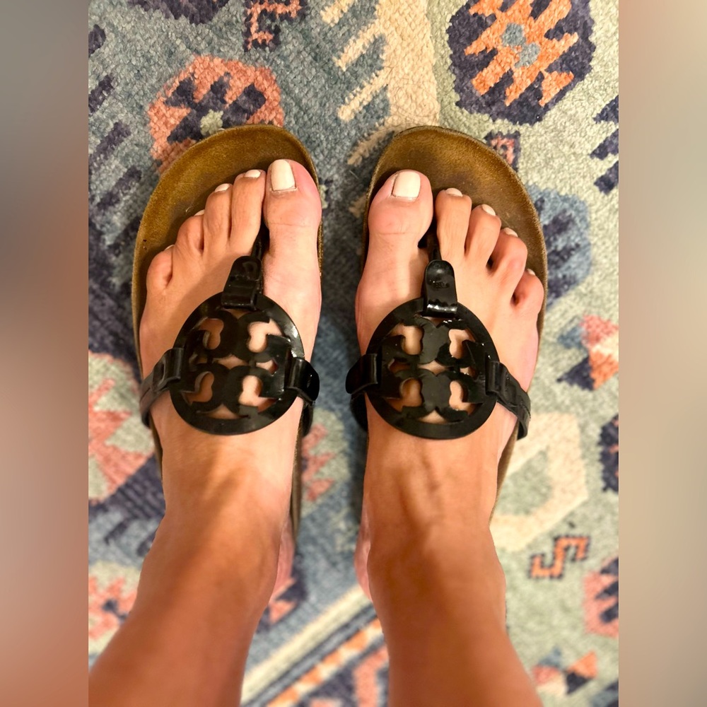 Tory Burch Miller Cloud Black Patent Leather Cork Thong Sandal♥️ BOX INCLUDED❤️